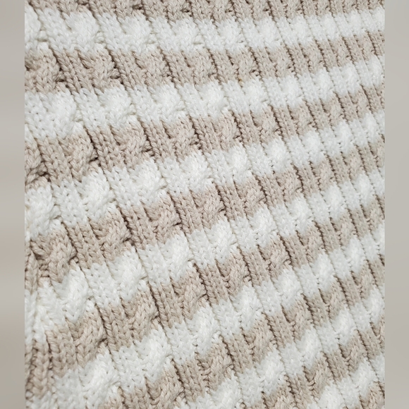 Baby's tan & white striped capped sleeve sweater dress, hat and cardigan 6-9M - Picture 11 of 16